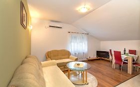 Arenta Apartments